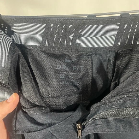 Nike DriFit Men’s Golf shorts black size 28 waist - Picture 5 of 5